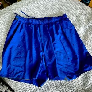 Men’s size M lululemon shorts